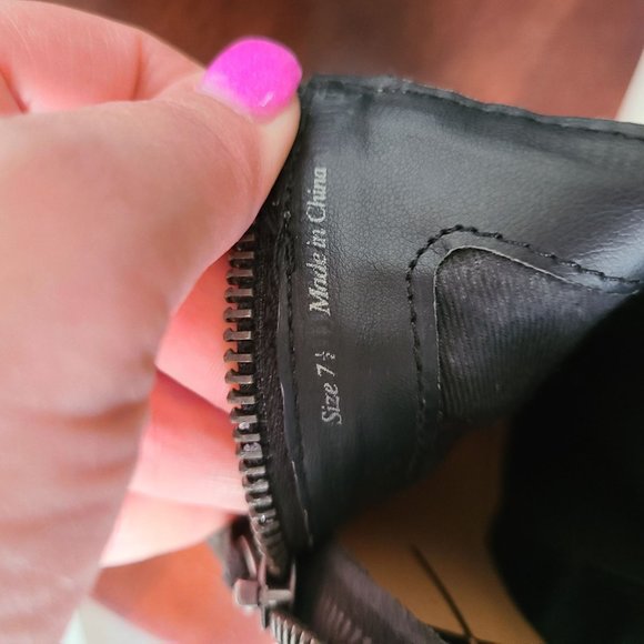 Dolce Vita Gray Suede Leather Hans Block Heel Booties Shoes Women's Size 7.5 - Picture 8 of 12